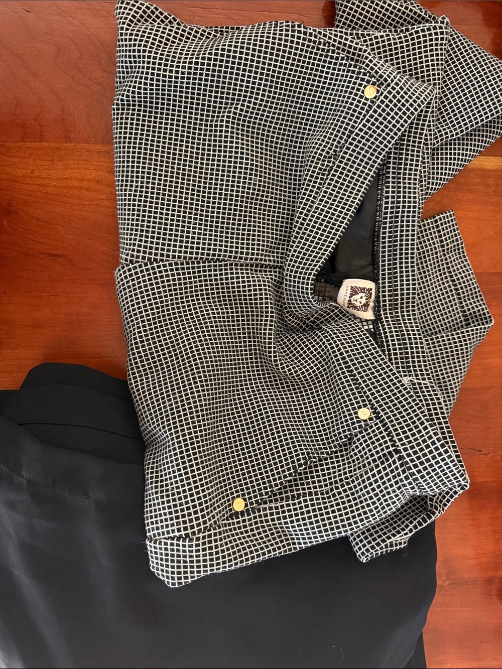THREE Women’s Pants - Picture 4 of 5